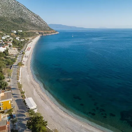 Akrogiali מלון דירות פורוס